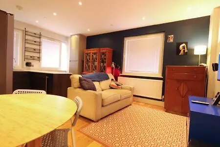 One Bedroom In Ideal Centre Location Appartement