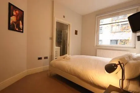 One Bedroom In Ideal Centre Location